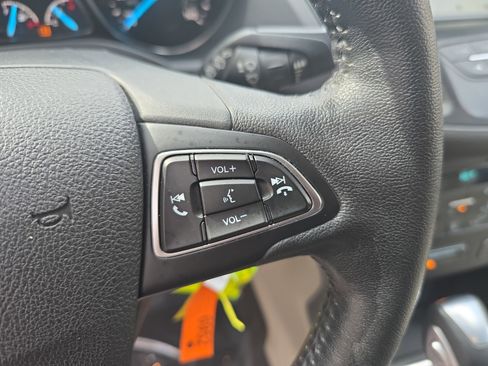 Used 2018 Ford Escape SEL image 20