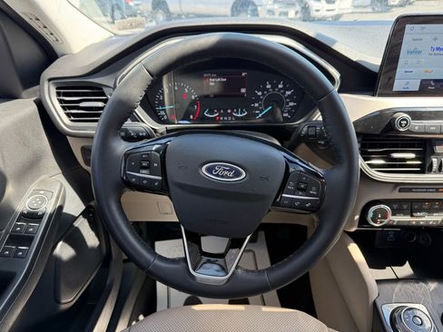 Certified 2022 Ford Escape SEL AWD/4WD image 15