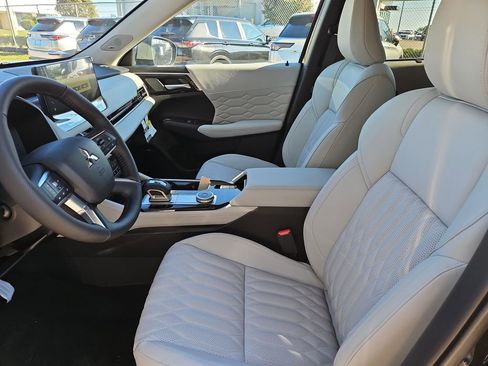 New 2026 Mitsubishi Outlander SEL FWD image 15
