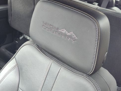 Used 2022 Chevrolet Silverado 2500 High Country w/ Z71 Off-Road Package image 10