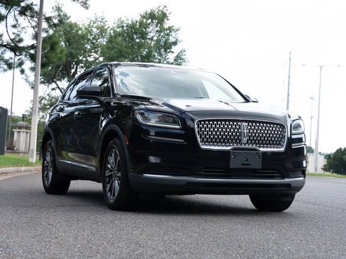 Used 2021 Lincoln Nautilus Reserve FWD image 3