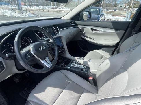 Certified 2023 INFINITI QX50 Luxe image 10