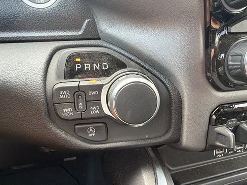 Used 2025 RAM 1500 Big Horn AWD/4WD image 31