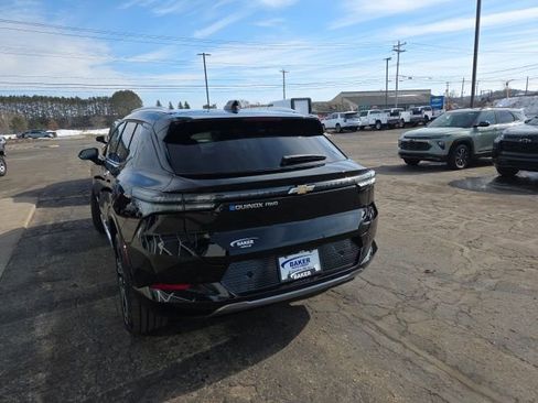New 2026 Chevrolet Equinox EV LT image 16