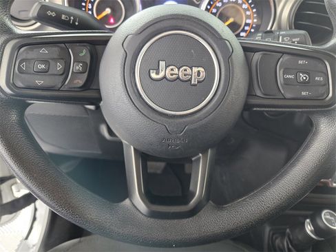 Used 2018 Jeep Wrangler Sport image 21