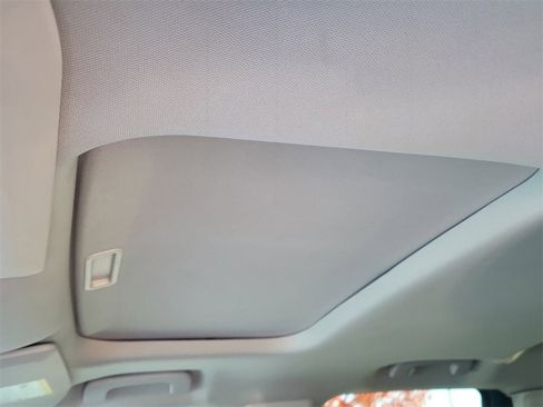 Used 2022 Ford Maverick Lariat w/ Equipment Group 500A Standard image 19