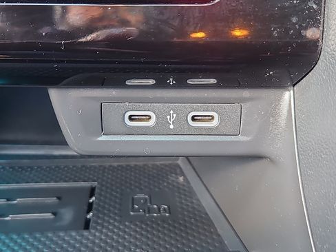 Certified 2025 Volkswagen Jetta GLI Autobahn image 11