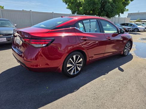 Used 2020 Nissan Sentra SV w/ SV Premium Package FWD image 4