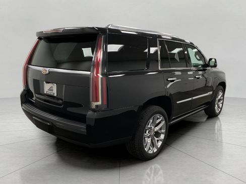 Used 2019 Cadillac Escalade Platinum AWD/4WD image 3
