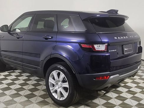 Used 2019 Land Rover Range Rover Evoque SE image 5