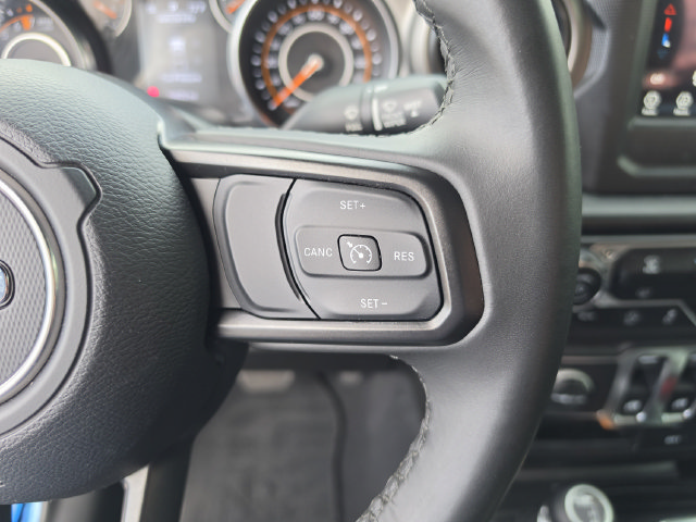 Used 2022 Jeep Wrangler Sport AWD/4WD image 32