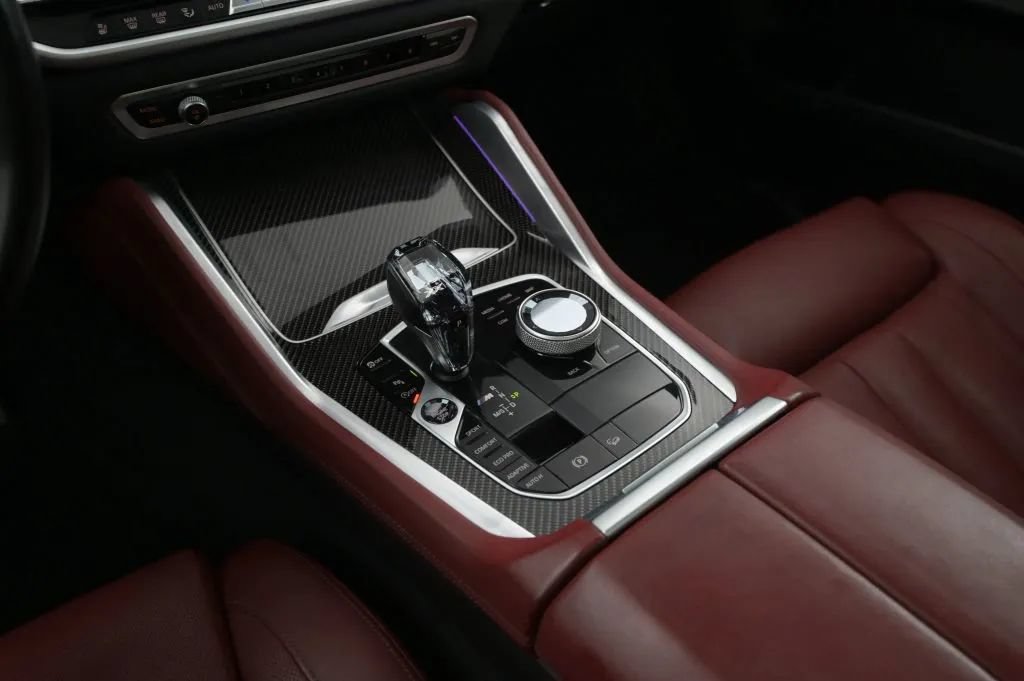 Used 2021 BMW X6 M50i AWD/4WD image 26