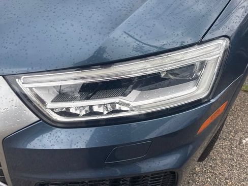 Used 2018 Audi Q3 2.0T Premium Plus w/ Premium Plus Package AWD/4WD image 2