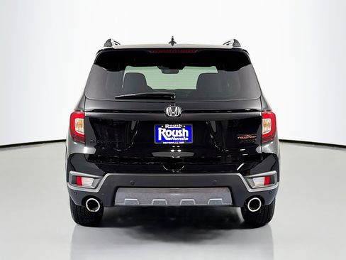 Certified 2023 Honda Passport TrailSport image 6