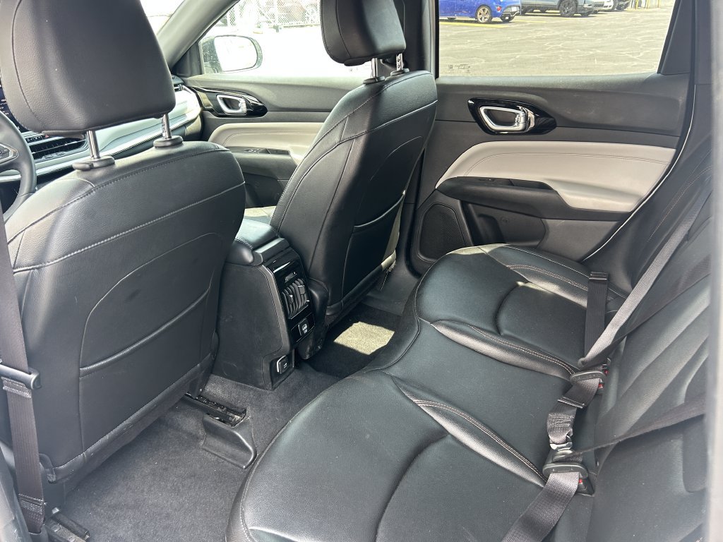 Used 2023 Jeep Compass Limited AWD/4WD image 30
