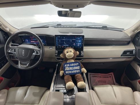 Used 2023 Lincoln Navigator Reserve image 20