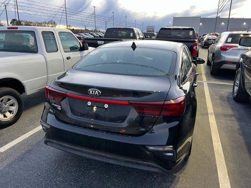 Used 2020 Kia Forte Sedan image 2