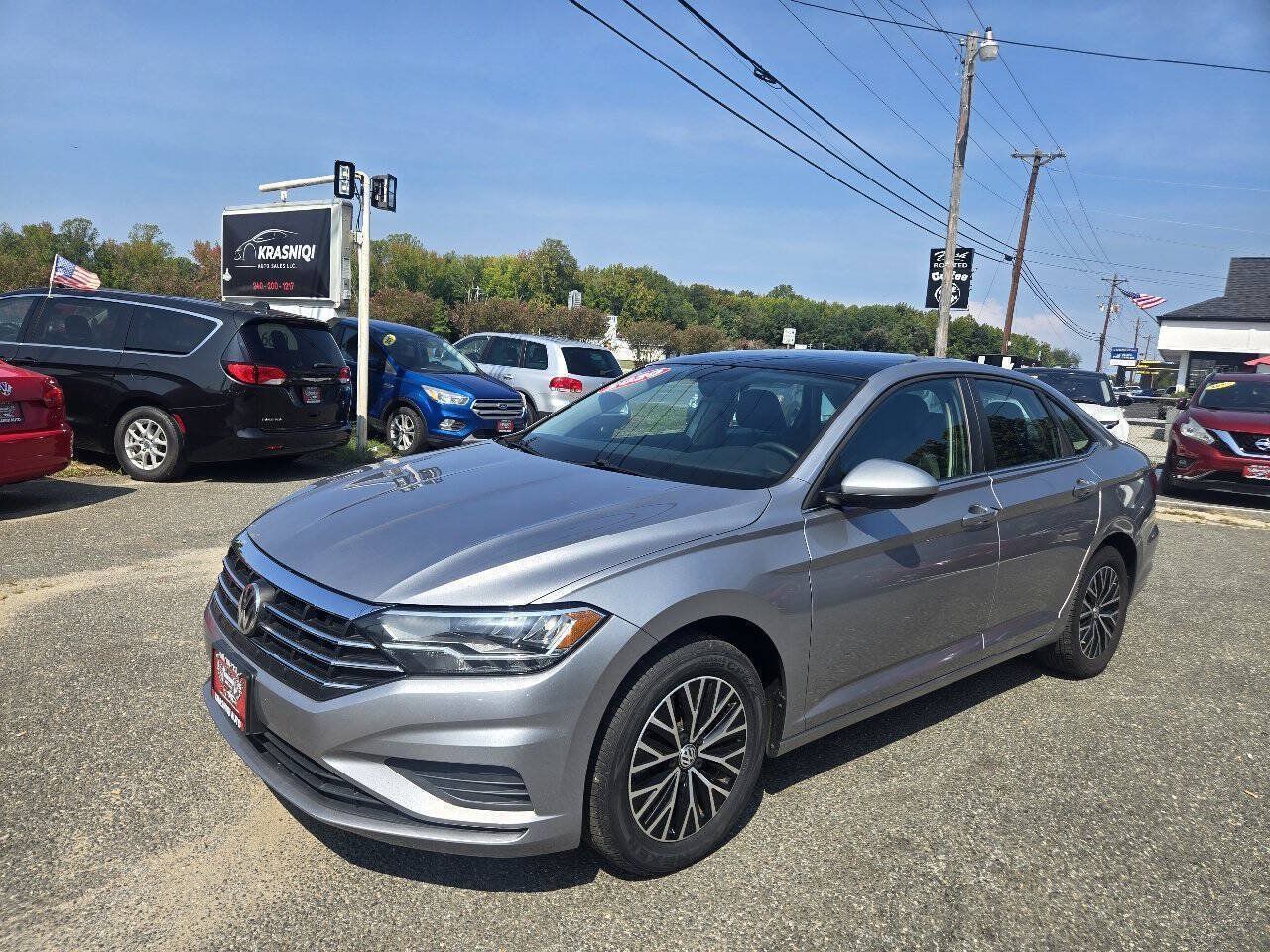 Used 2020 Volkswagen Jetta SE FWD image 1