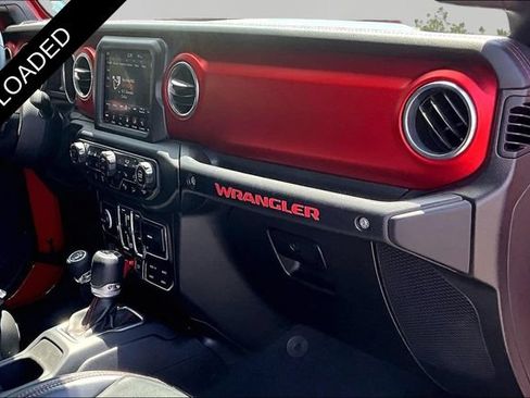 Used 2018 Jeep Wrangler Unlimited Rubicon w/ Dual Top Group AWD/4WD image 15
