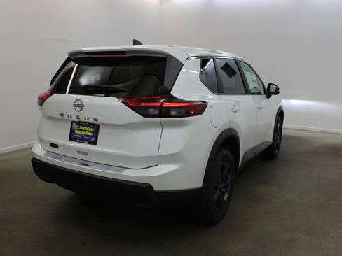 New 2026 Nissan Rogue SV image 5
