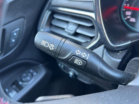 Used 2023 Chevrolet Equinox RS image 16