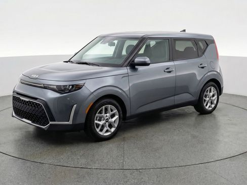 Used 2025 Kia Soul LX w/ LX Technology Package image 3