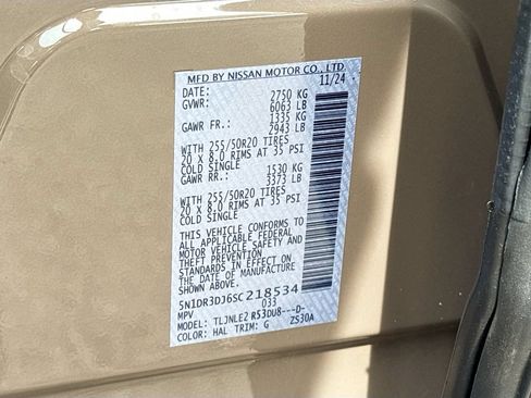 Used 2025 Nissan Pathfinder Platinum w/ Cargo Package AWD/4WD image 36