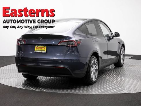 Used 2023 Tesla Model Y Long Range AWD/4WD image 5