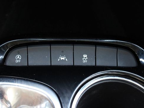 Used 2023 Buick Encore GX Select FWD image 38