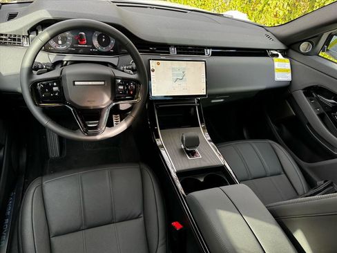 New 2026 Land Rover Range Rover Evoque Dynamic SE image 16