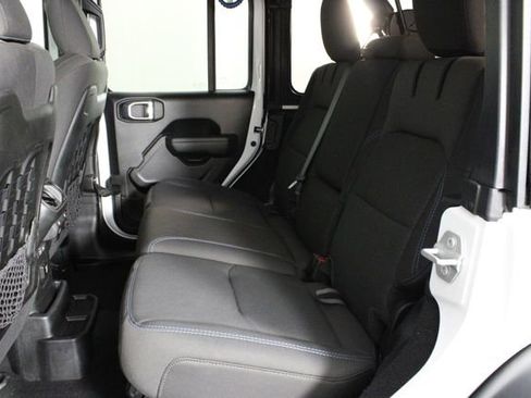 Used 2022 Jeep Wrangler Unlimited Rubicon 4xe image 13
