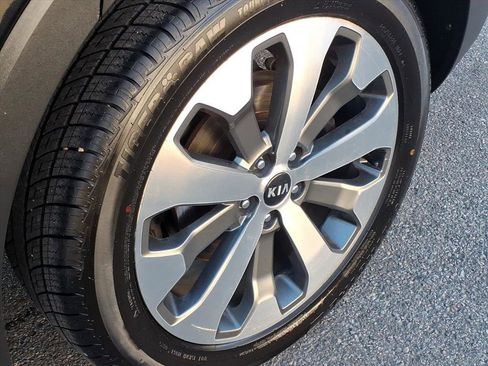 Used 2020 Kia Telluride S image 14