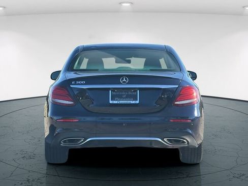 Used 2018 Mercedes-Benz E 300 image 6
