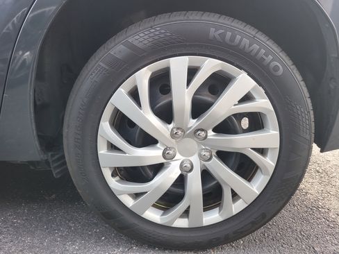 Used 2014 Toyota Corolla LE FWD image 8