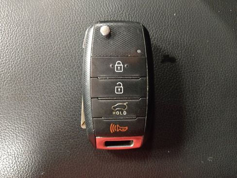 Used 2019 Kia Soul + image 32