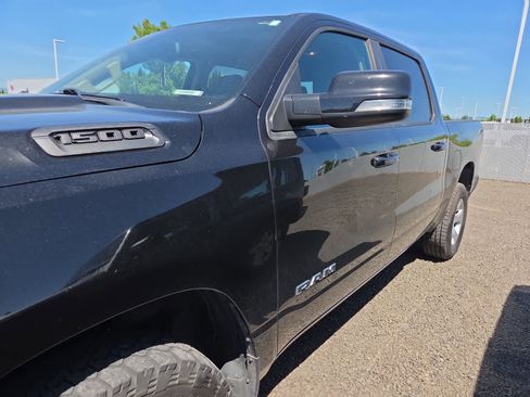 Used 2019 RAM 1500 Big Horn AWD/4WD image 10