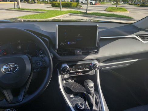 Certified 2025 Toyota RAV4 XLE w/ Convenience Package AWD/4WD image 19
