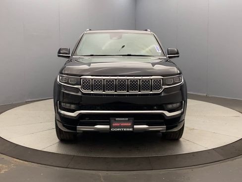Used 2023 Jeep Grand Wagoneer Series III AWD/4WD image 8