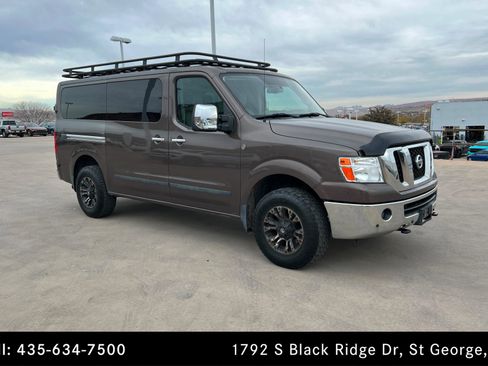 Used 2018 Nissan NV 3500 SL image 7