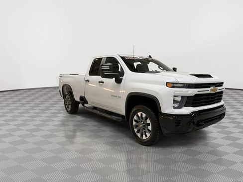 Certified 2025 Chevrolet Silverado 2500 Custom w/ Custom Convenience Package AWD/4WD image 12