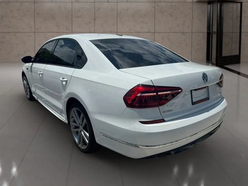 Used 2018 Volkswagen Passat 2.0T R-Line FWD image 5