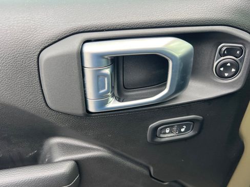 New 2026 Jeep Gladiator Sport AWD/4WD image 7