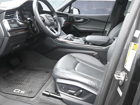 Used 2022 Audi Q7 3.0T Premium Plus w/ Premium Plus Package AWD/4WD image 17