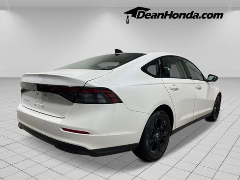 New 2025 Honda Accord SE image 5