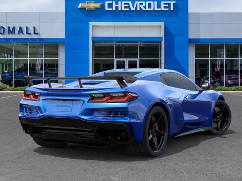 New 2025 Chevrolet Corvette E-Ray image 4