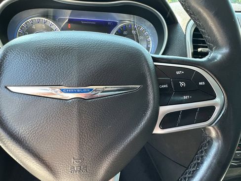 Used 2022 Chrysler 300 Touring L RWD image 26