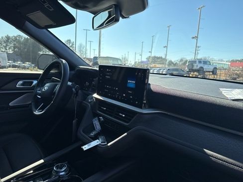 New 2026 Ford Explorer Platinum image 14