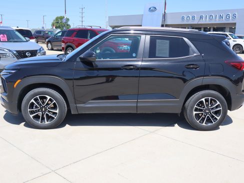 Used 2025 Chevrolet TrailBlazer LT AWD/4WD image 8
