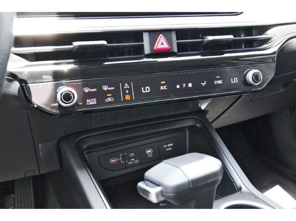 New 2026 Kia K5 LXS FWD image 21
