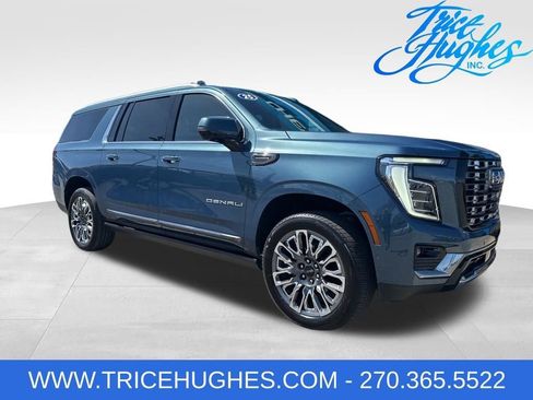 Used 2025 GMC Yukon XL Denali Ultimate w/ LPO, Floor Liner Package AWD/4WD image 1